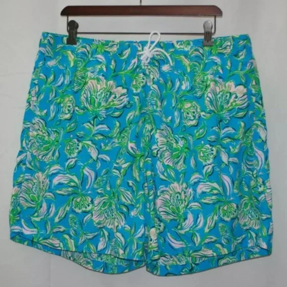 New Lilly Pulitzer XXL Cumulus Blue Chick Magnet swim trunks - Picture 2 of 3